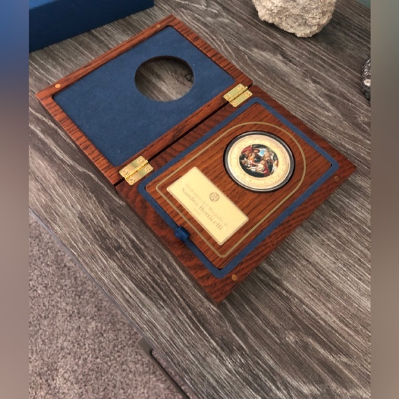 Perfection in Art Limited Edition Coin - Picture 4 of 15